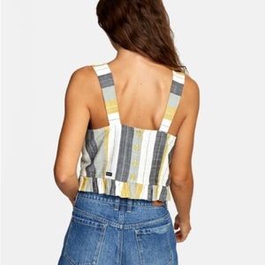 RVCA cropped tank top size XL